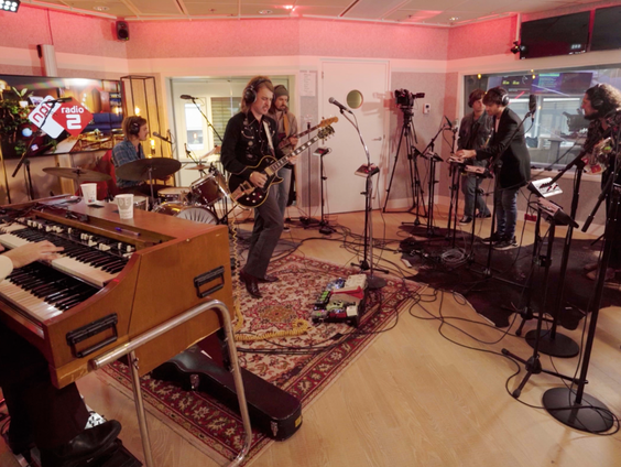 Hoe DeWolff het voor elkaar kreeg om in voorprogramma van The Black Crowes te spelen