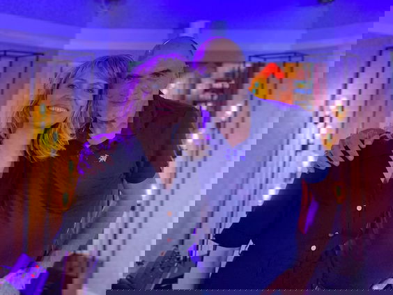 Janne Schra speelt 'Five Years' live @ Blokhuis