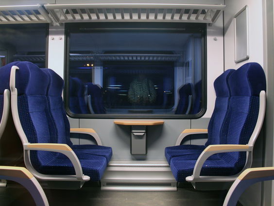 Robert helpt verlegen ov-flirters de liefde vinden met Instagram-account