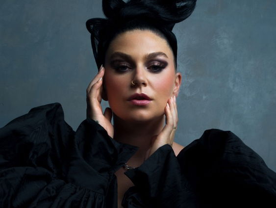 Roxeanne Hazes in 'Tekstuele Voorlichting'