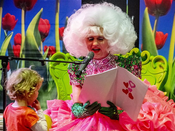 'Als je kind wordt voorgelezen door Assepoester wordt je kind toch ook geen Assepoester?'