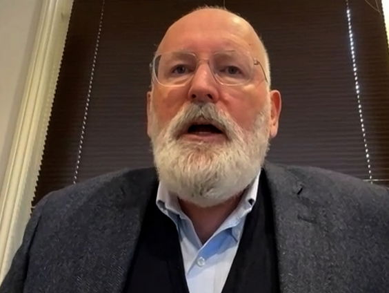 Frans Timmermans (GroenLinks-PvdA) deelt zijn Vergeetmenietje: Madinka van Sinéad O'Connor