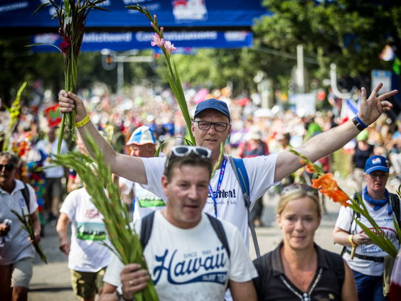 Babs van Nijmeegse Vierdaagse over lopers die dinsdag tóch willen lopen: 'Raad het ten zeerste af'