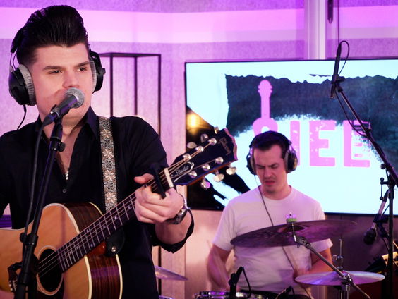 Mick Stender - Time To Wait (Live @ Giel)