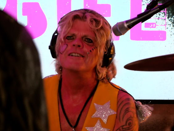 The Glamrocks - Crazy Horses (Live @ Giel)