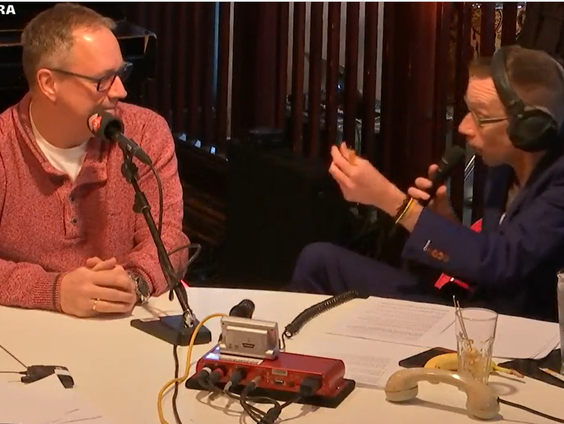 Mastercaller en commentator Jacques Nieuwlaat vertelt waar je op moet letten tijdens het WK Darts.