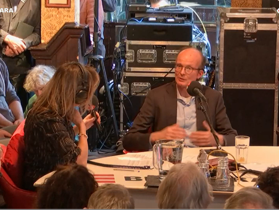 Marcel Bouvy, hoogleraar farmaceutische patiëntenzorg, wil voorkomen dat verslaving aan pijnstillers ook ...