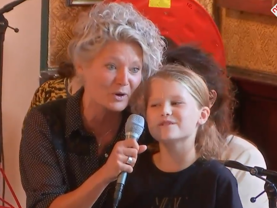 Spijkerlied van 17 september van Hanneke Drenth en Mies