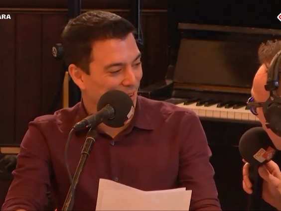 Cabaret: hoe hou je een politicus psychisch in toom