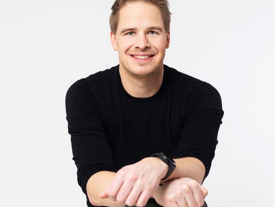 Matthijn Buwalda over de ongeziene helden in zijn nieuwe liedje