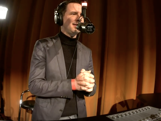 Wout probeert scoop te ontfutselen over Songfestivallied S10