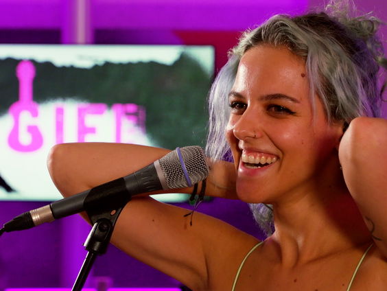 Lakshmi - Sun Into Colour (Live @ Giel)