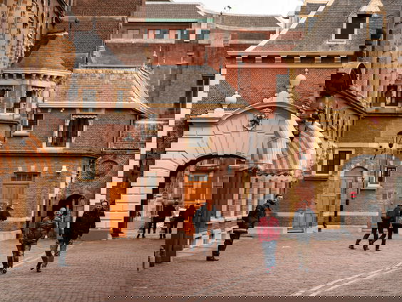 Substantiële veranderingen voor binnenhof komen eraan volgens Frits Wester