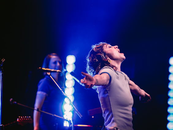 Krezip - Running From | live in Muziekcafé