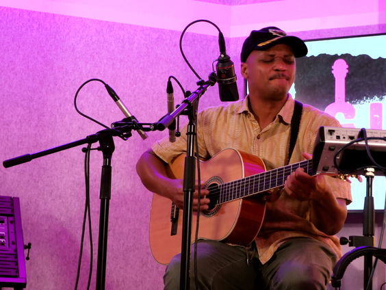 Son Little - Nights In White Satin (The Moody Blues cover) (Live @ Giel)