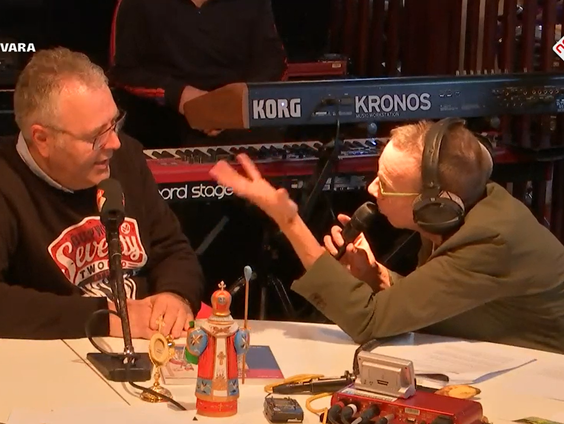 Pastoor Vankan uit Heythuysen heeft een Sint Nicolaas-verzameling van ruim 1800 objecten.