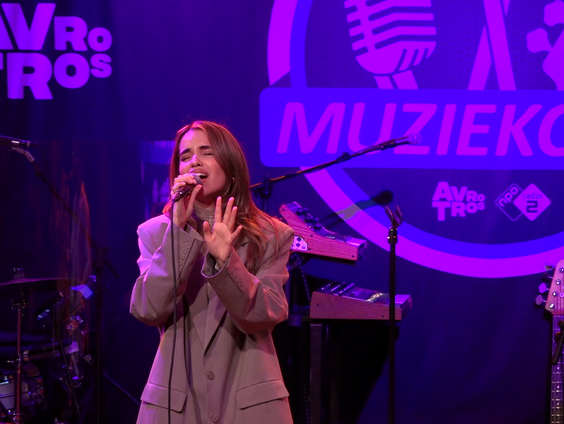 Zoë Tauran - Therapie | live in Muziekcafé