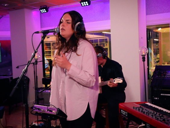 Penny Roox - What A Day (Live @ Giel)