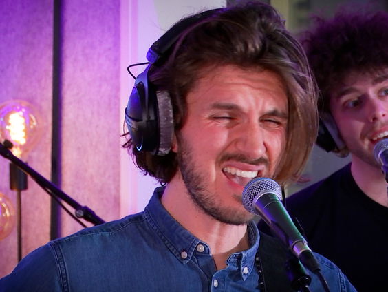 FRIDAY - Follow The Sun / Here Comes The Sun (Live @ Giel)