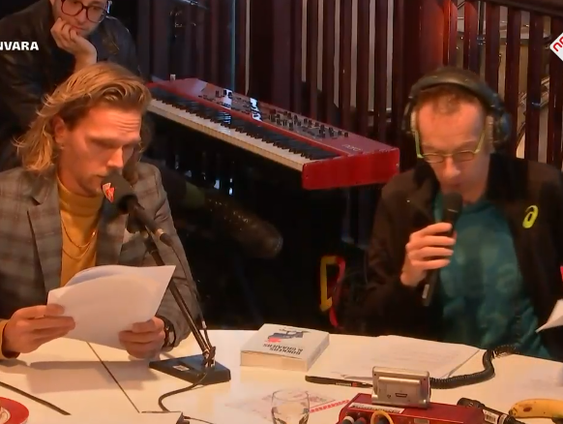 Cabaret: Er gaat toch een delegatie naar het WK voetbal in Qatar