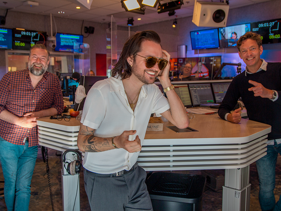 Jett Rebel onthult releasedatum nieuwe album in Jan-Willem Start Op