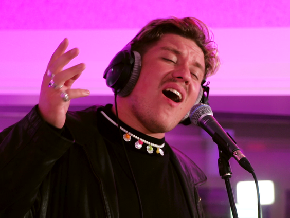 Marius Bear - Waiting For Love (Live @ GIEL)