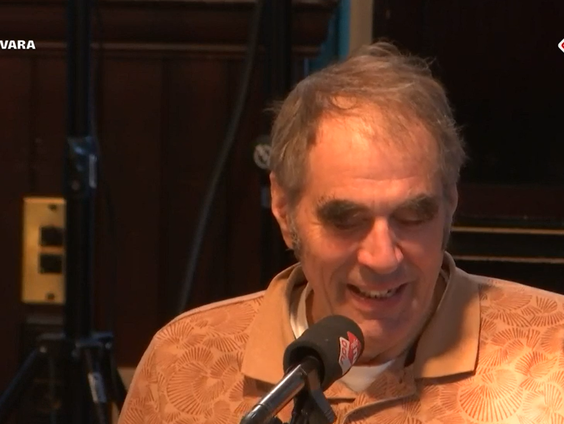 Als geluidsarcheoloog verzamelt Roland Vonk muziek uit Rotterdam en omstreken.