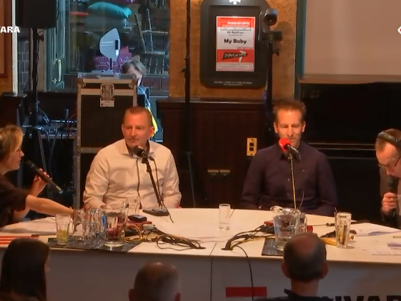 Max Verstappen move over, Beddenracers Robin Hink en Joderik Binnendijk komen er aan.