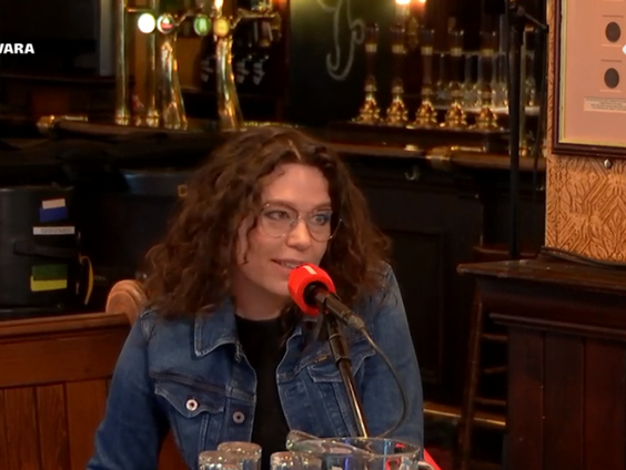 Rechtbanktekenaar Petra Urban vertelt over haar beroep