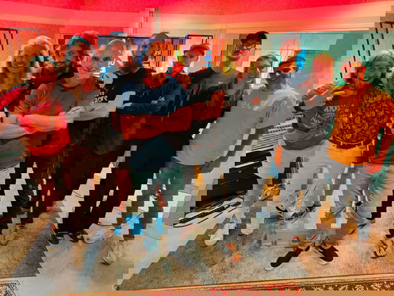 Certain Animals speelt 'Younger Than Now' (live @ Blokhuis)