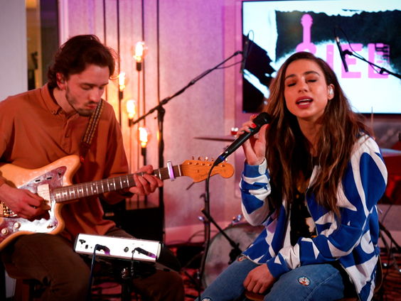 Nona - Cold Little Heart (cover) (Live @ Giel)