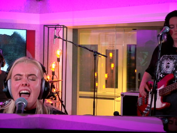 Emma Koning - Nobody Knows (Live @ Giel)