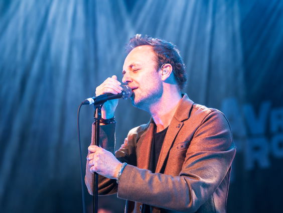 Niels Geusebroek - Christmas Lights | live in Muziekcafé