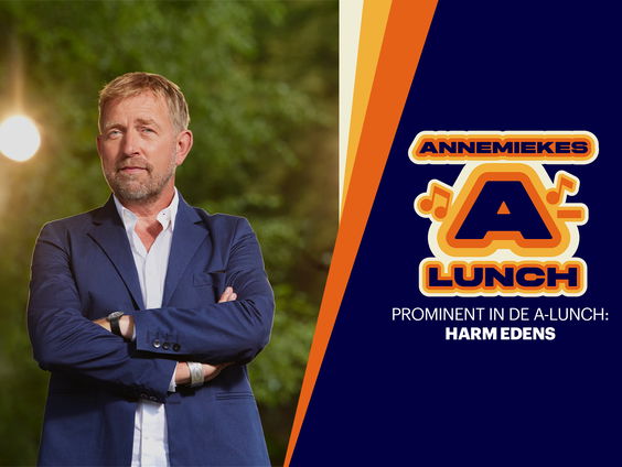 Harm Edens zet zijn beste beentje voor tijdens de Nijmeegse Vierdaagse!