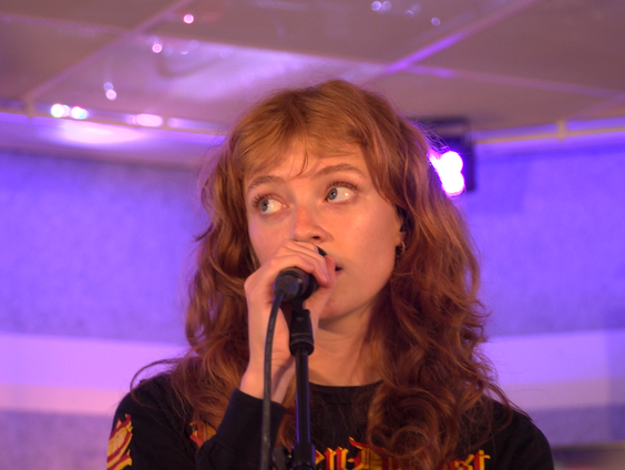 Froukje - Als Ik God Was & Naar Het Licht live in Muziekcafé