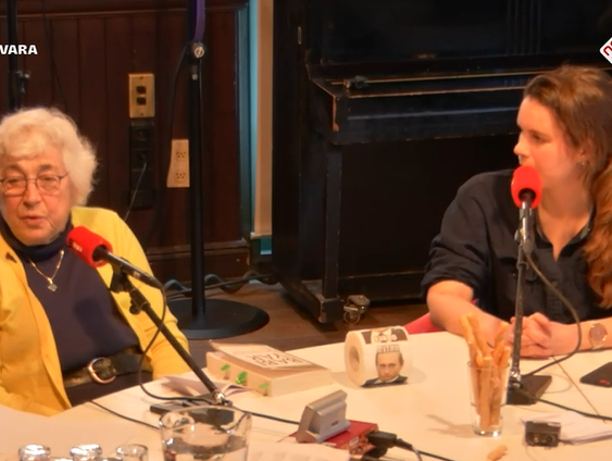 Journalist Iris Koppe en oud-senator Hanneke Gelderblom over de verhalen van hun vrienden uit Kiev