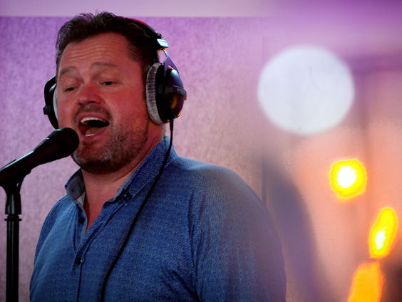 Frans Duijts - Sweet Caroline (Neil Diamond cover) (Live @ Giel)