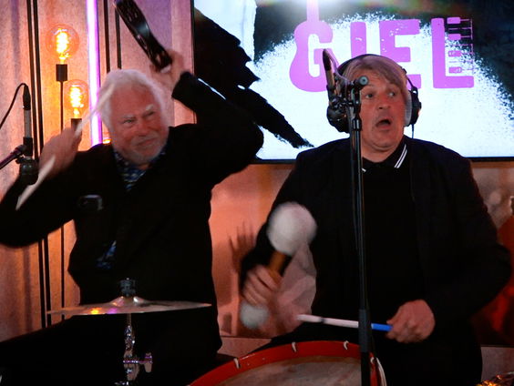 Sloper - I'm Alive (Tommy James and the Shondells cover) (Live @ Giel)