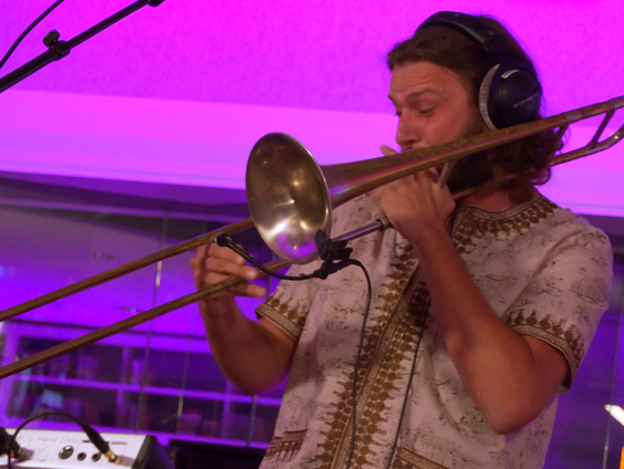 Komodo - Barbarians (Live @ Giel)