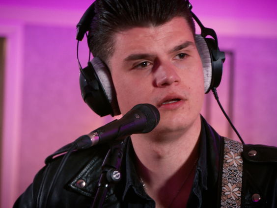 Mick Stender - I Still Haven't Found What I'm Looking For (U2 cover) (Live @ Giel)