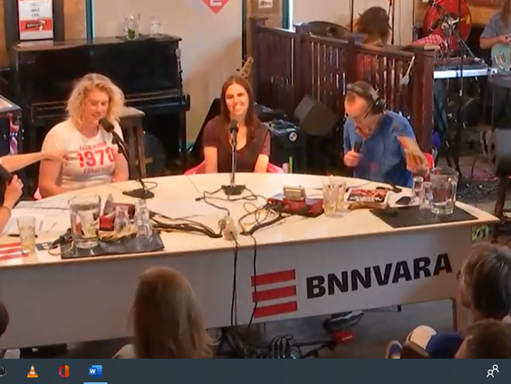 Feyenoord speelt woensdag de finale van de Conference League. Hartstochtelijke fans Ellen Mannens en José ...