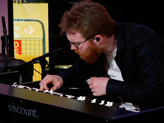 Mick Stender - Whole Lotta Rosie (AC/DC cover) (Live @ Giel)