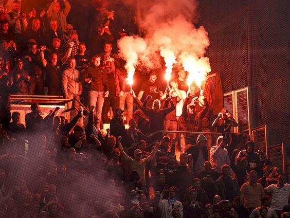 Luisteraar Mark was bij overwinning van Feyenoord in Marseille: "Absurd, die haat hier in de stad"