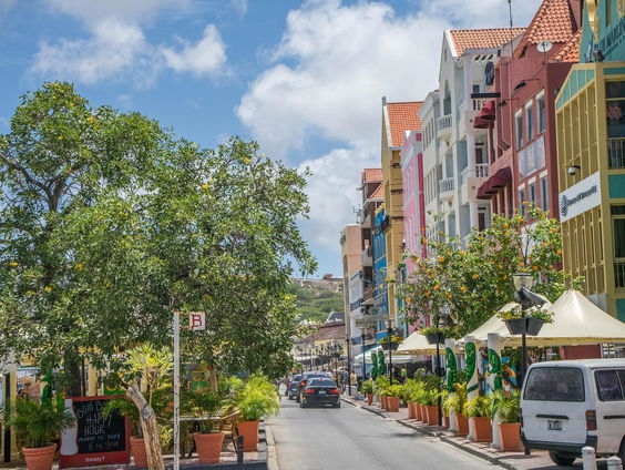 Linda haalt opgelucht adem nadat Curaçao ontsnapt aan storm Bonnie