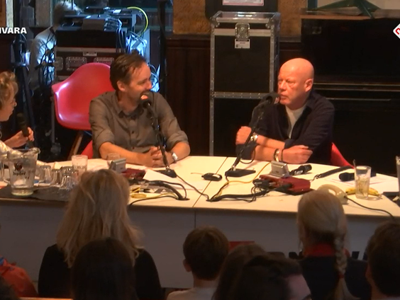 Frits Wester en Guus Valk blikken terug op het wel en wee in politiek Den Haag.