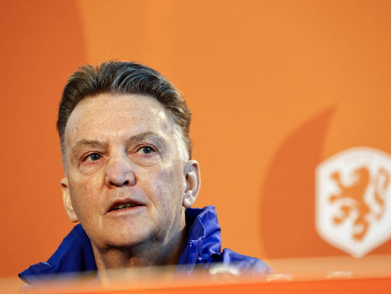 Barbara Barend geeft film Louis van Gaal 4,5 sterren
