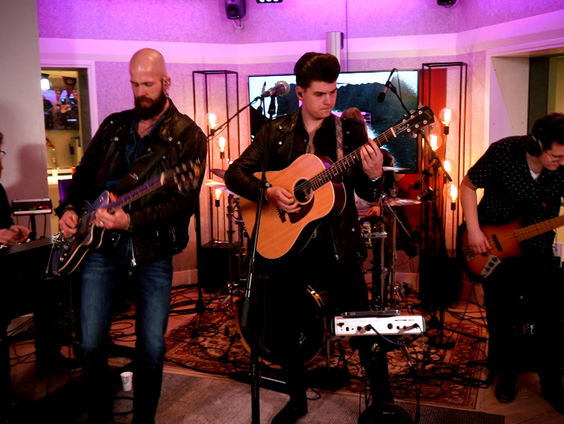 Mick Stender - She's Not There (Santana cover) (Live @ Giel)