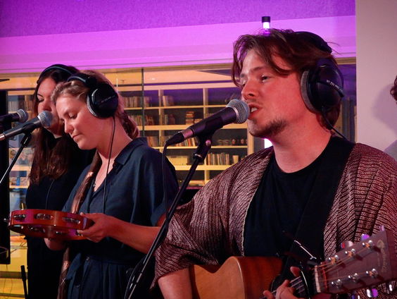 Oliver Pesch - 50 Ways To Leave Your Lover (Paul Simon cover) (Live @ Giel)