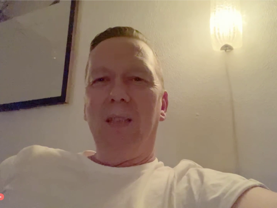 Martin Buitenhuis over nieuwe Van Dik Hout single Op De Golven Dansen Wij