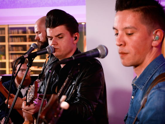 Mick Stender - Papa Was A Rolling Stone (The Temptations cover) (Live @ Giel)